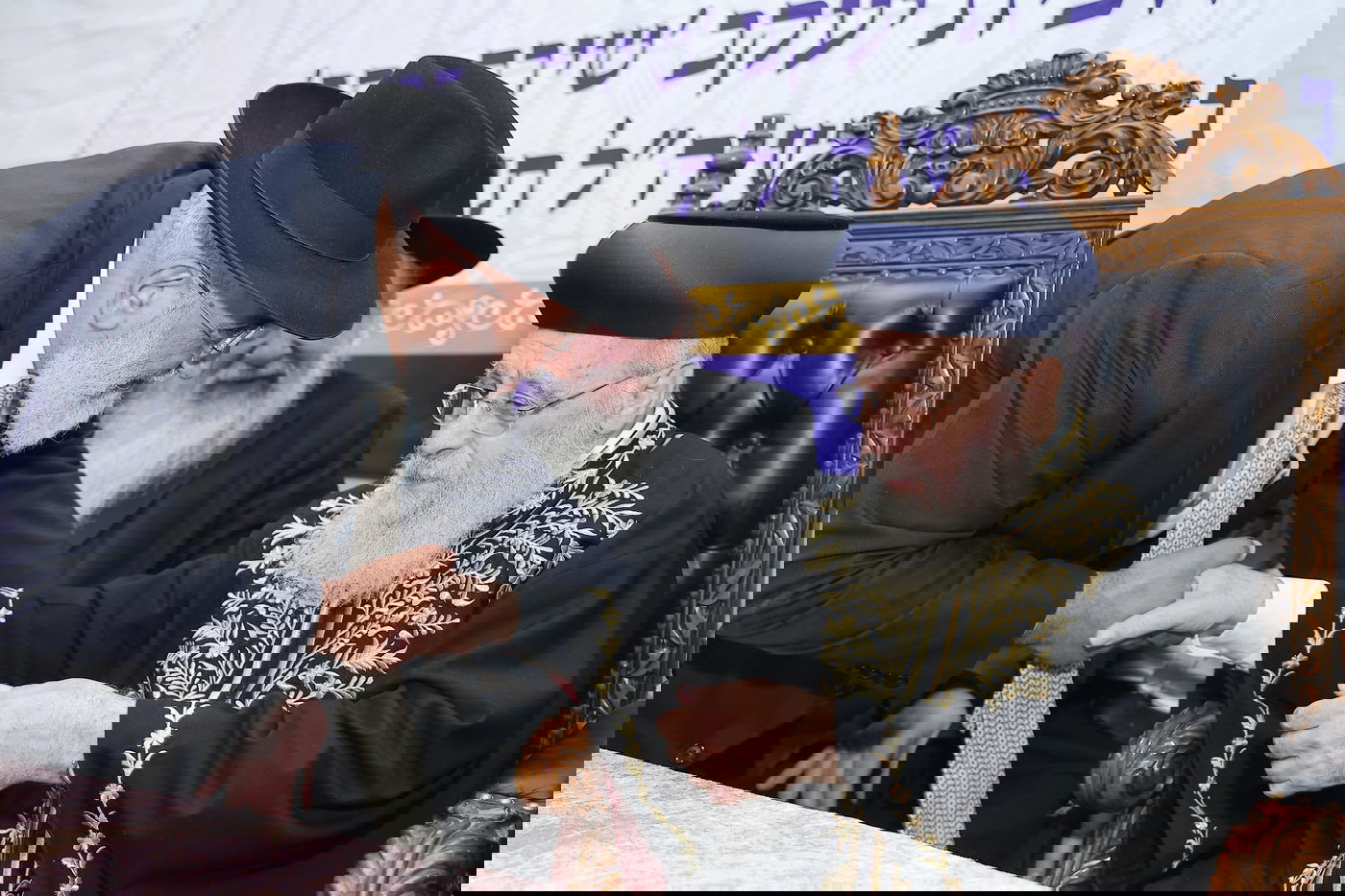 הראשל"צ הגר"י יוסף בביקור בשכונת הסופרים