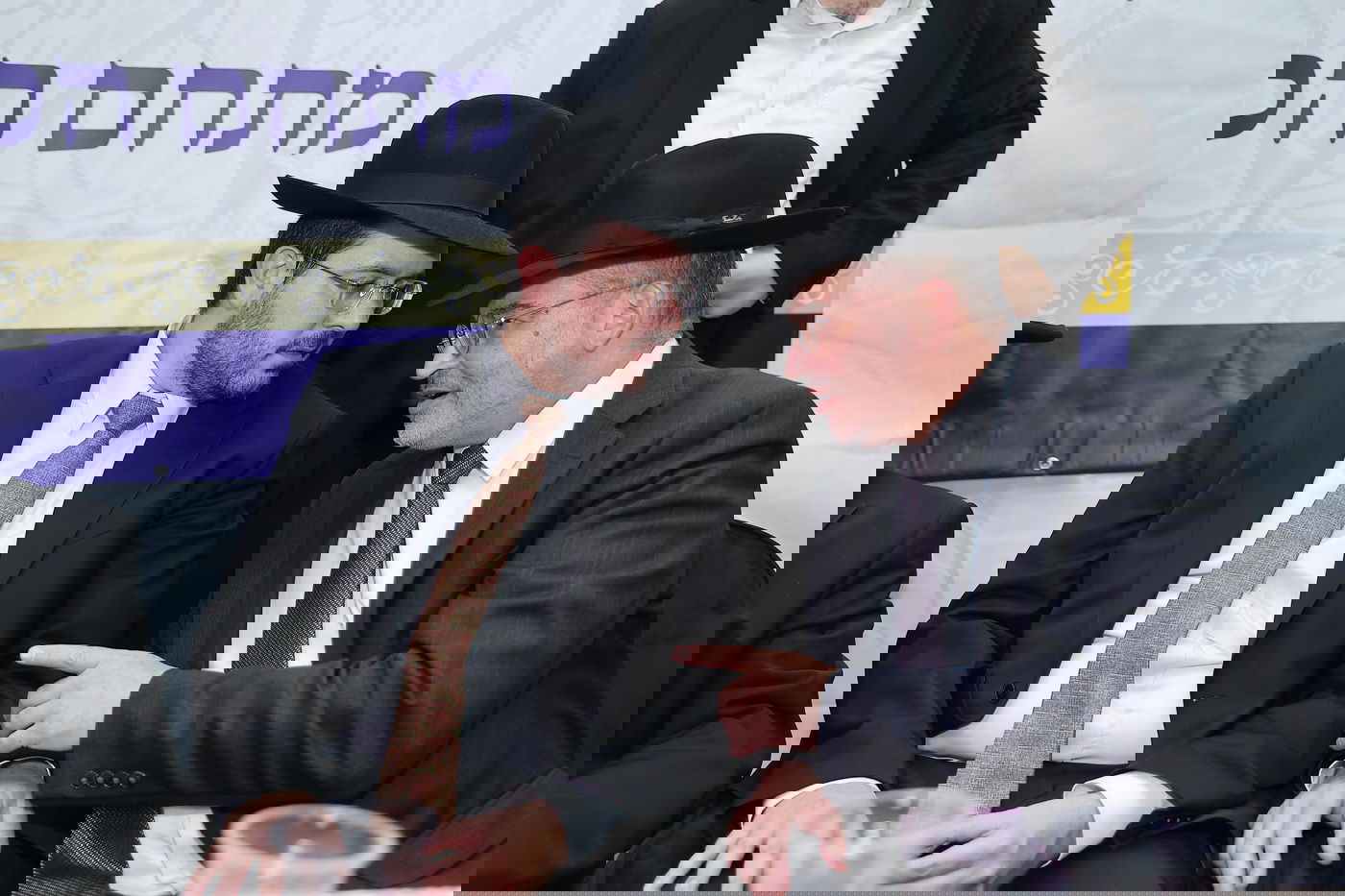 הראשל"צ הגר"י יוסף בביקור בשכונת הסופרים