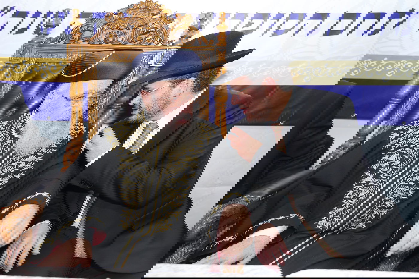 הראשל"צ הגר"י יוסף בביקור בשכונת הסופרים