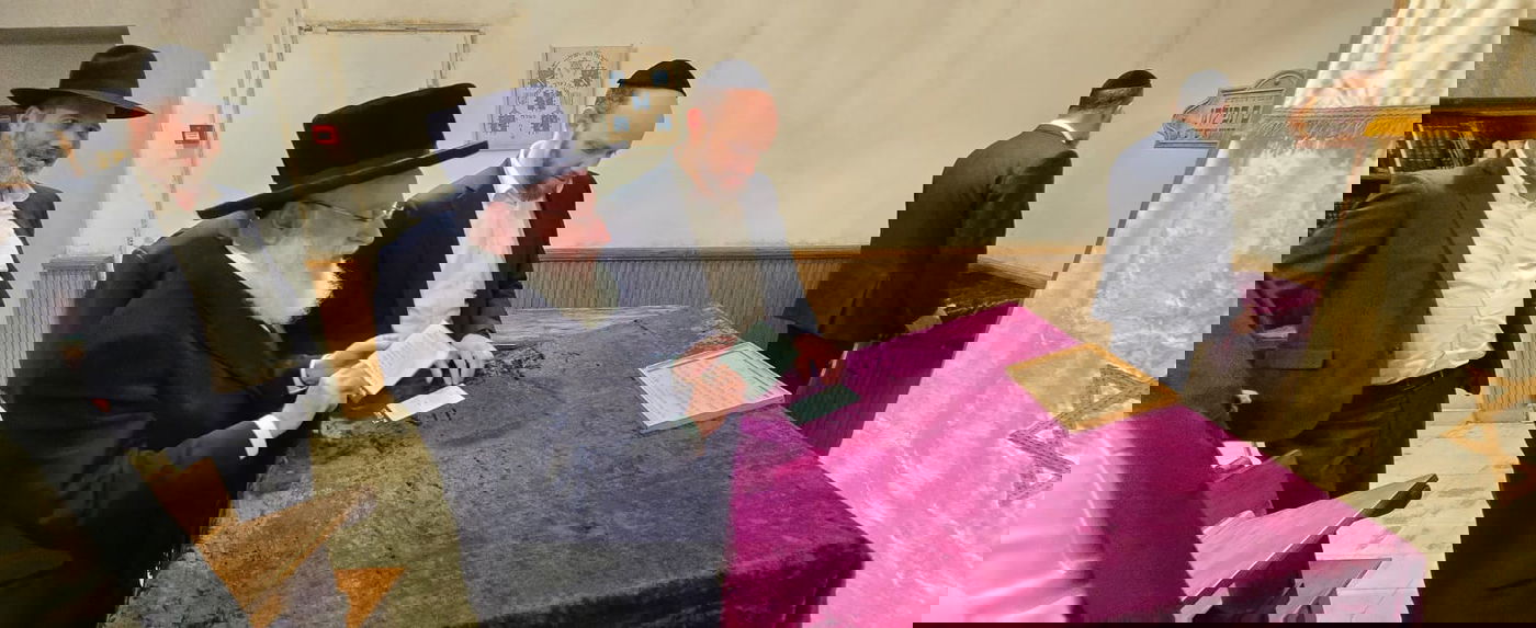 גדולי ישראל במסע מרגש אל ליבת הקודש בבית החזון איש