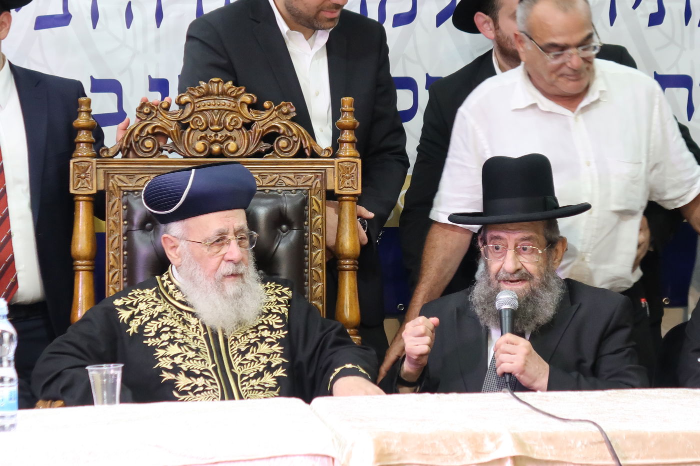 הראשל"צ הגר"י יוסף בביקור בשכונת הסופרים