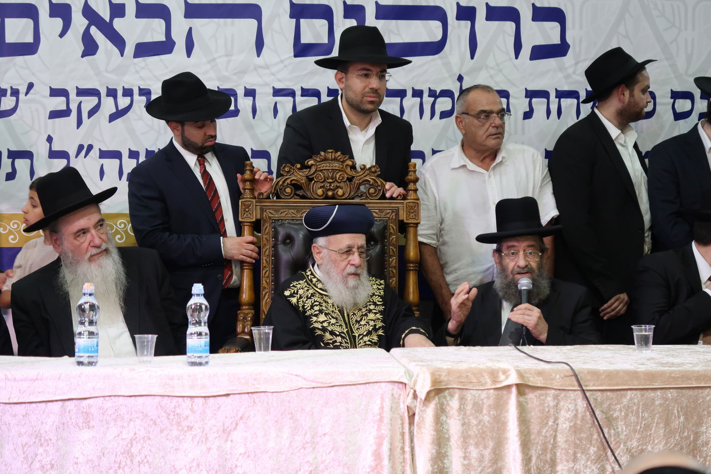 הראשל"צ הגר"י יוסף בביקור בשכונת הסופרים