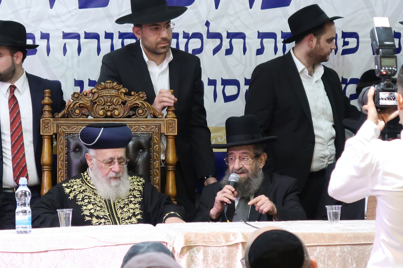 הראשל"צ הגר"י יוסף בביקור בשכונת הסופרים