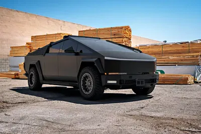 פיתוח מיוחד למשטרה. טסלה סייברטראק משטרתית