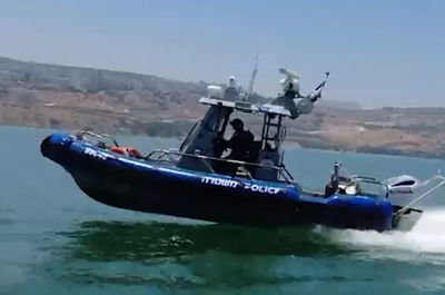 שוטרי השיטור הימי חילצו שלושה נסחפים על סאפ בכנרת