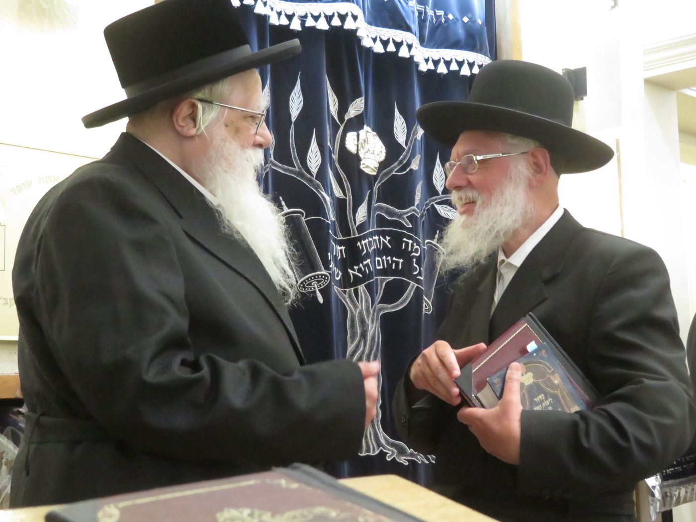 האדמו"ר משאץ ויז'ניץ בביקור בלונדון