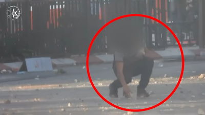 חשב שהוא גיבור: הפלסטיני תועד אוסף אבנים וזורק. כך זה נגמר