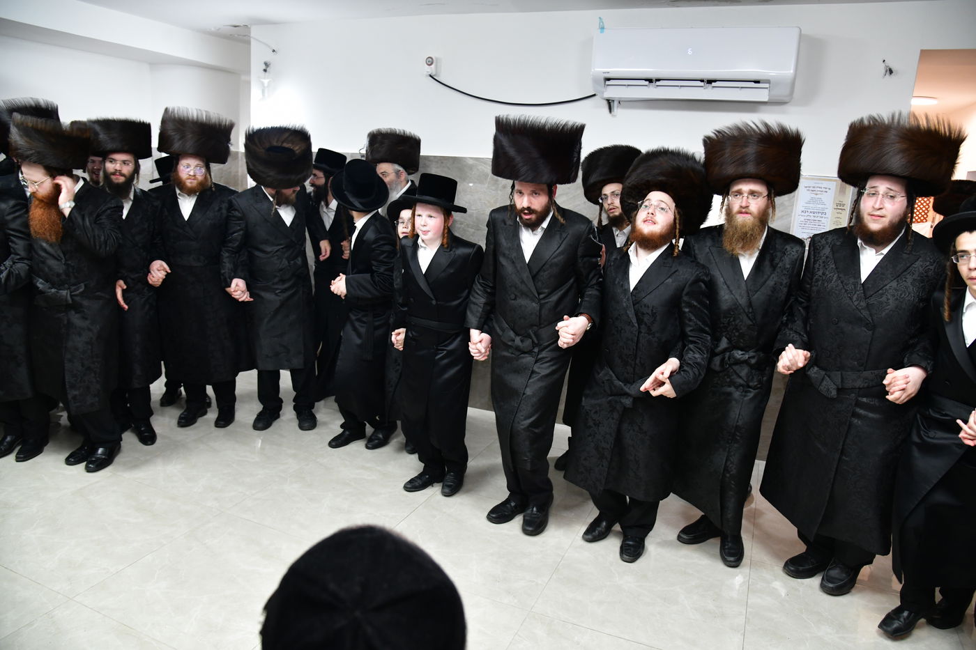 הכנסת ספר תורה לביהמ"ד 'שבט הלוי' באלעד