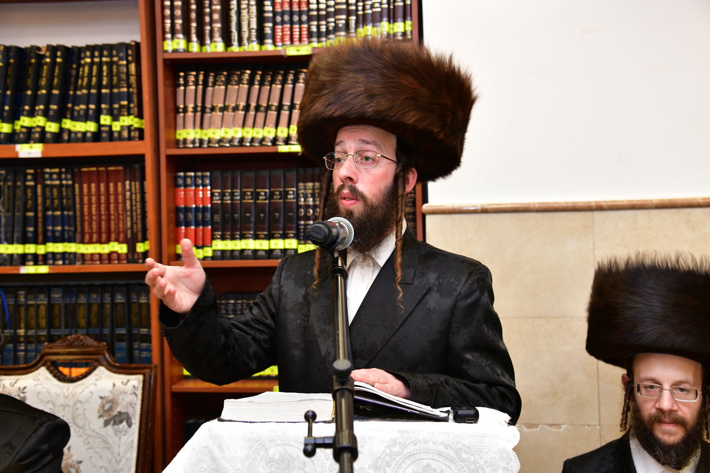 הכנסת ספר תורה לביהמ"ד 'שבט הלוי' באלעד