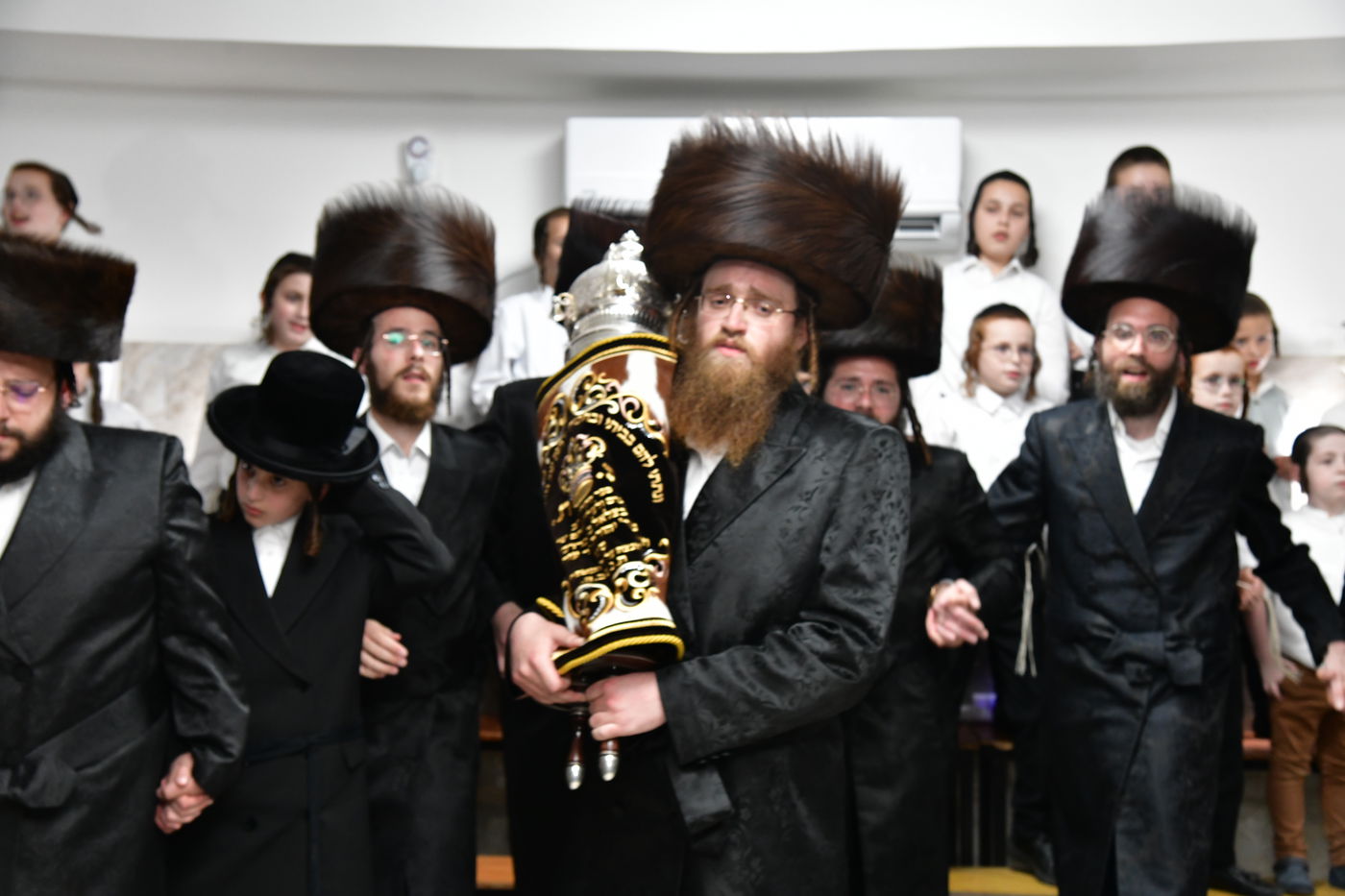 הכנסת ספר תורה לביהמ"ד 'שבט הלוי' באלעד