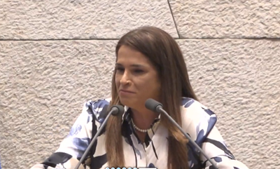 מירב בן ארי: יש לי נאומים פצצה ויותר לייקים מביבי, מתחננת שיביאו אותי לשידור