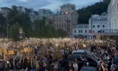 הפגנות חסרות תקדים מאז המלחמה נגד זלנסקי - זה הרקע למחאות