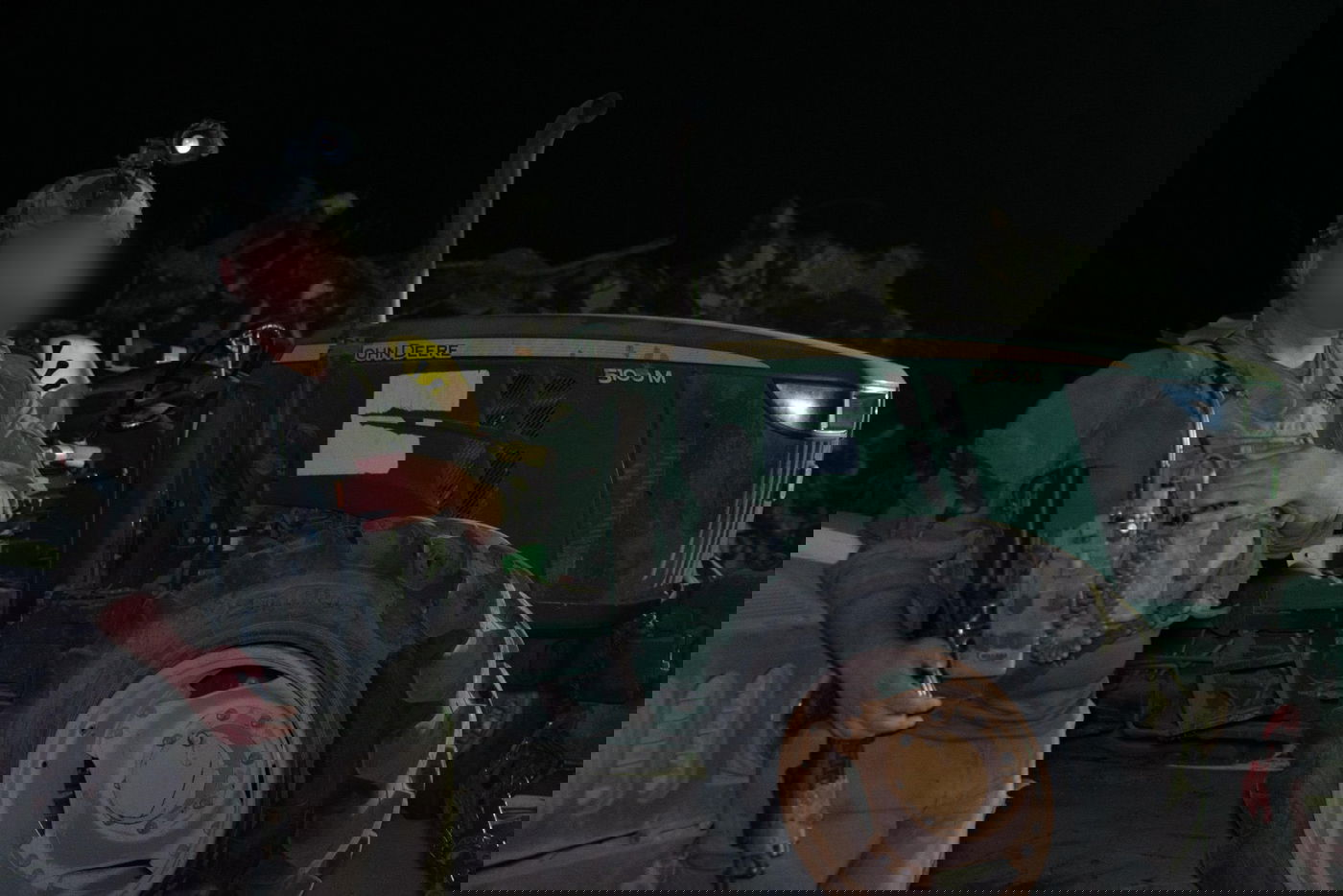 תיעוד חריג מעזה: הלוחמים מצאו את הכלי שנגנב במתקפת הפתע