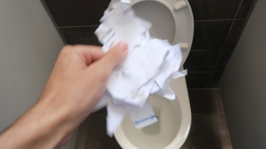 משליכים צווי גיוס לשירותים