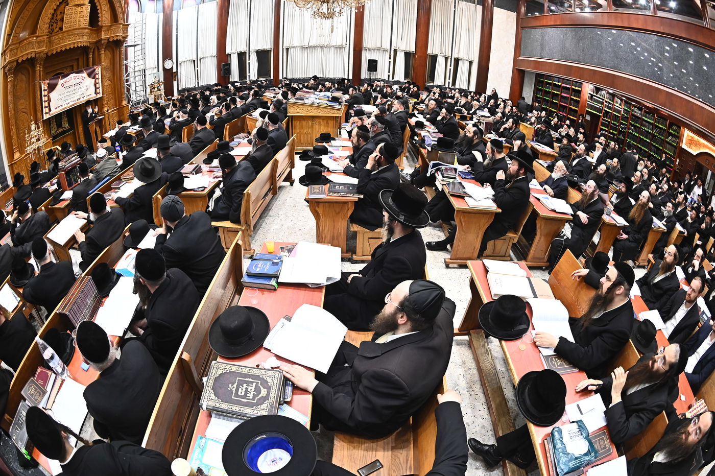 כינוס רבנים השנתי שע"י בית ההוראה של הגאון רבי יעקב מאיר שטרן