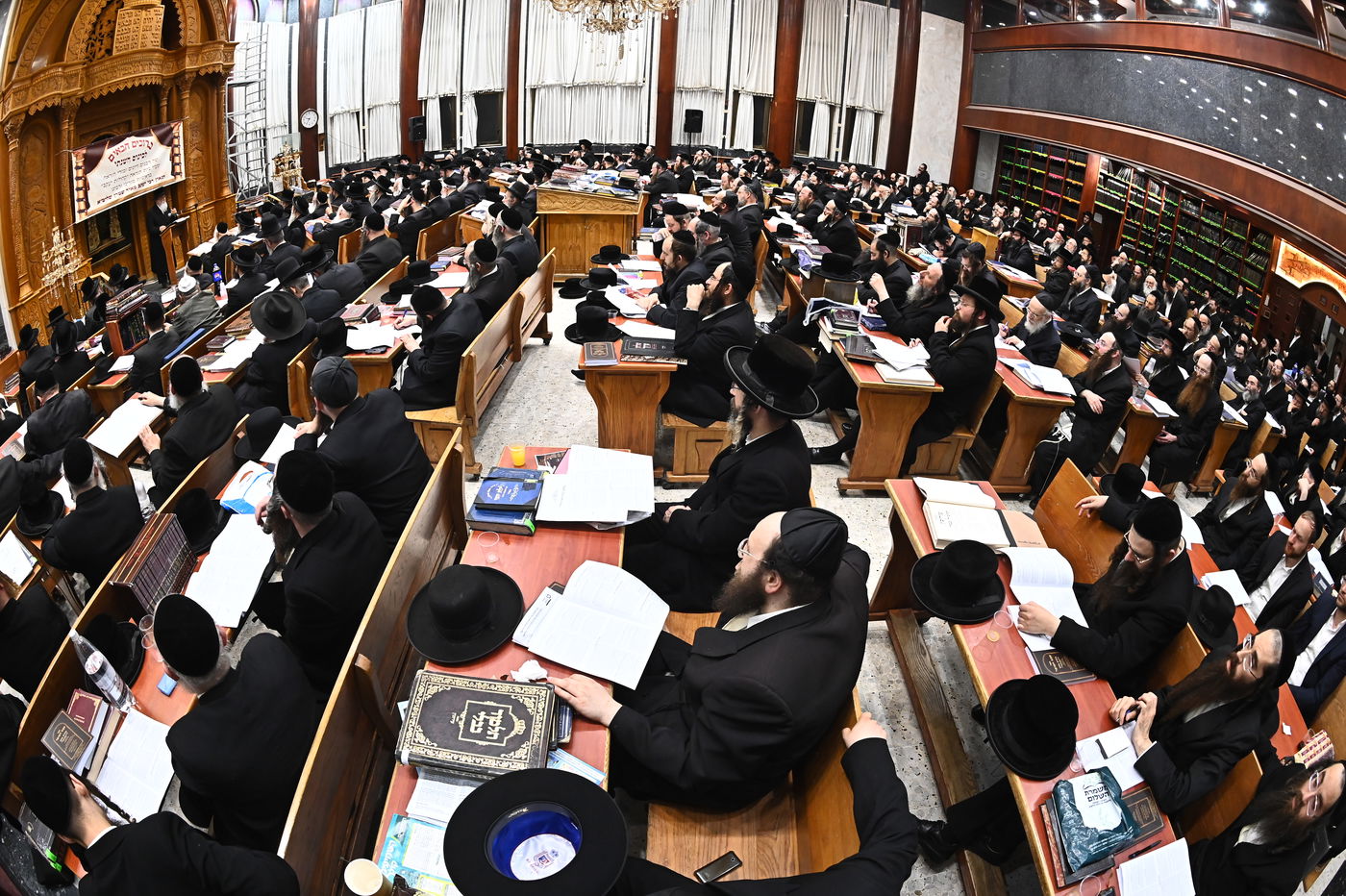 כינוס רבנים השנתי שע"י בית ההוראה של הגאון רבי יעקב מאיר שטרן