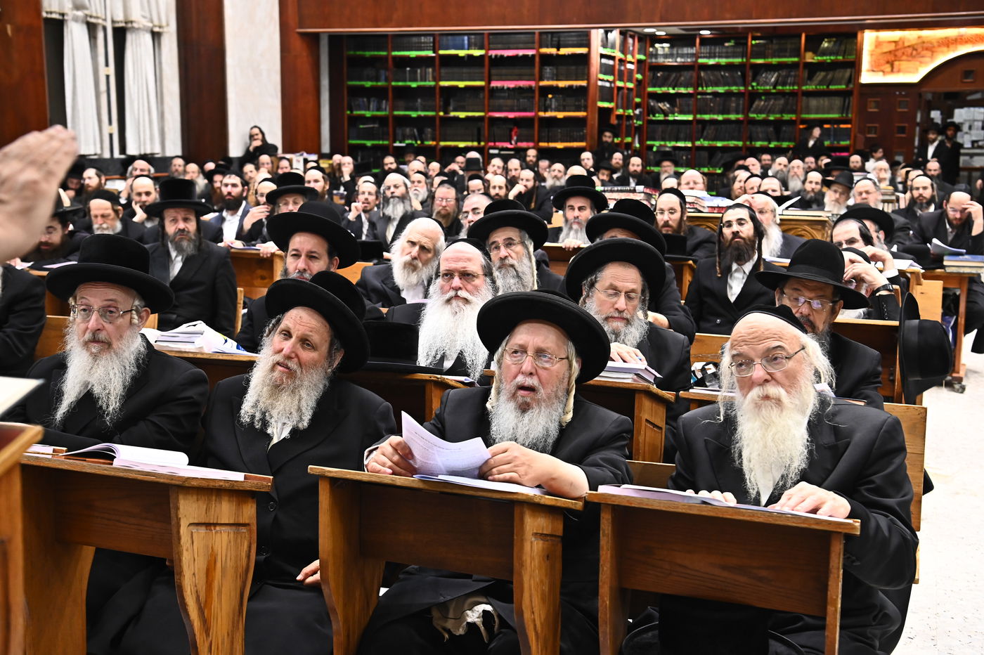 כינוס רבנים השנתי שע"י בית ההוראה של הגאון רבי יעקב מאיר שטרן