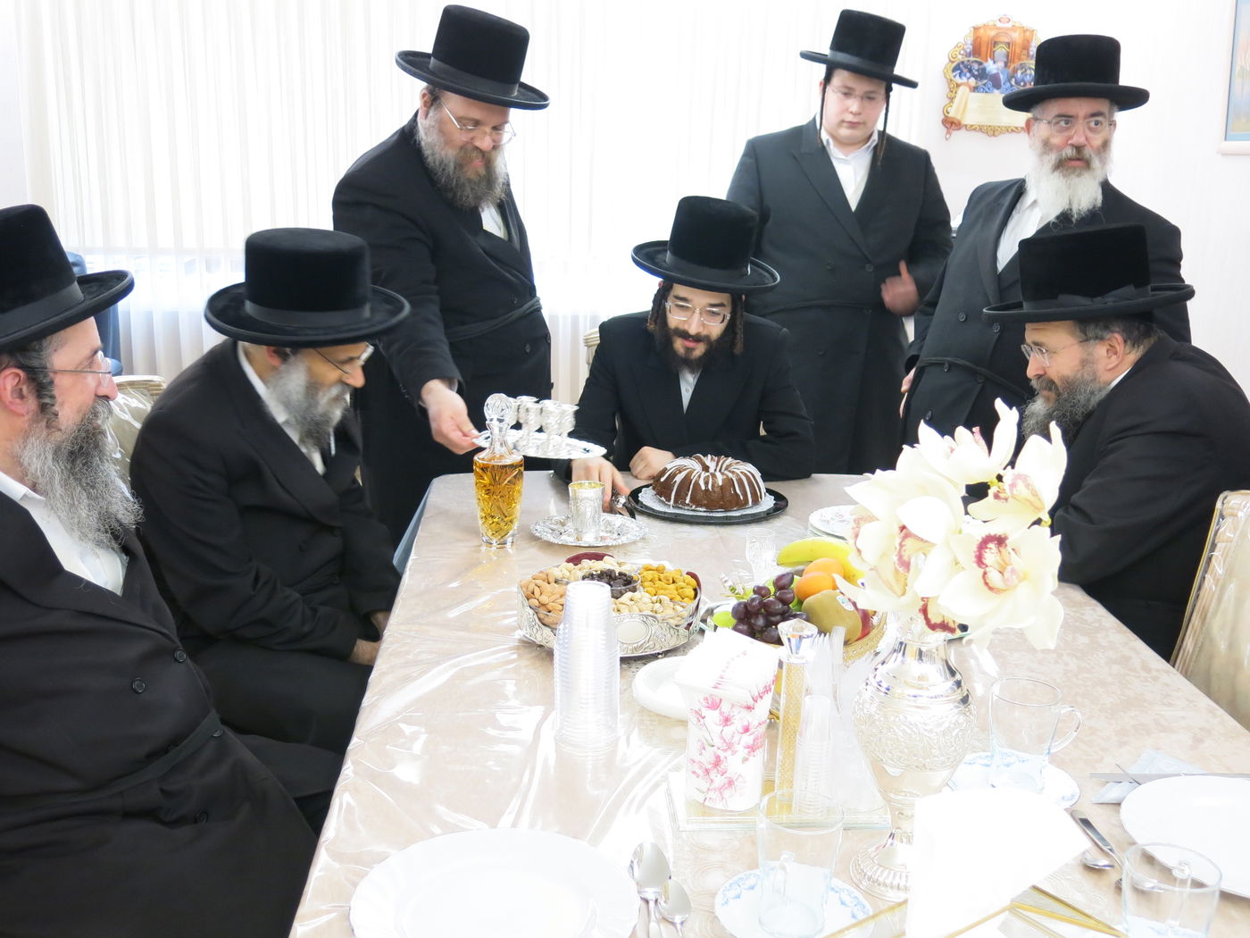 הרב חיים מאיר רוקח בבית האכסניה באנטווערפן