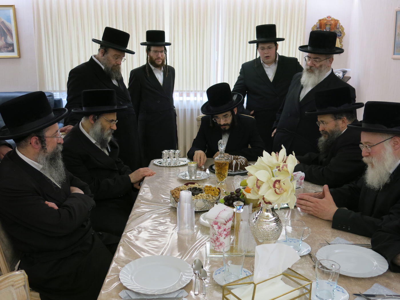 הרב חיים מאיר רוקח בבית האכסניה באנטווערפן