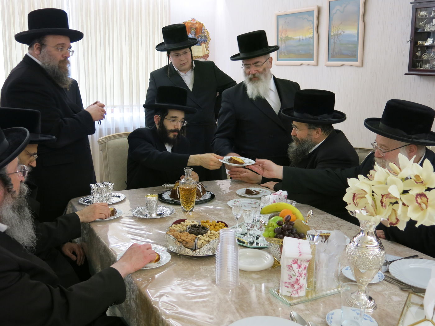 הרב חיים מאיר רוקח בבית האכסניה באנטווערפן