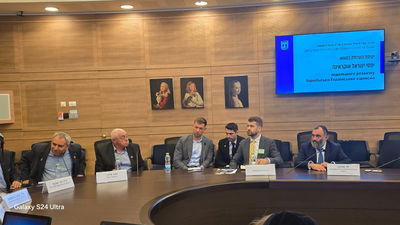 ההתקרבות מפתיעה לאוקראינה - והשיחה שבוצעה ממשרד הנשיא היישר לכנסת