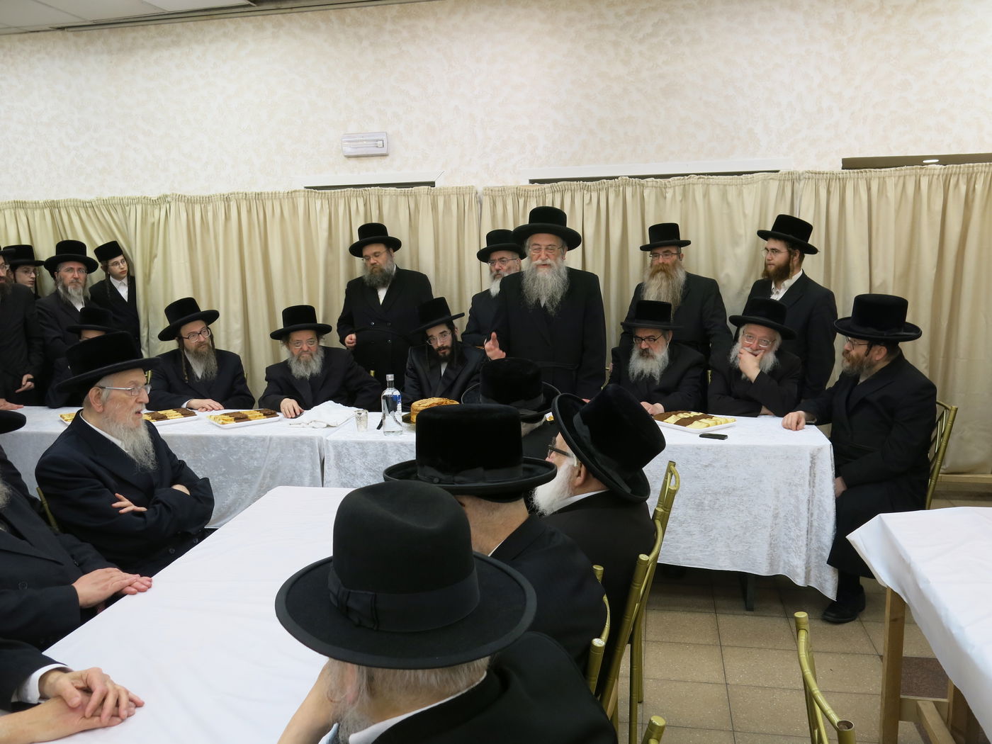 מעמד קבלת פנים להרב חיים מאיר רוקח בבעלזא אנטווערפן