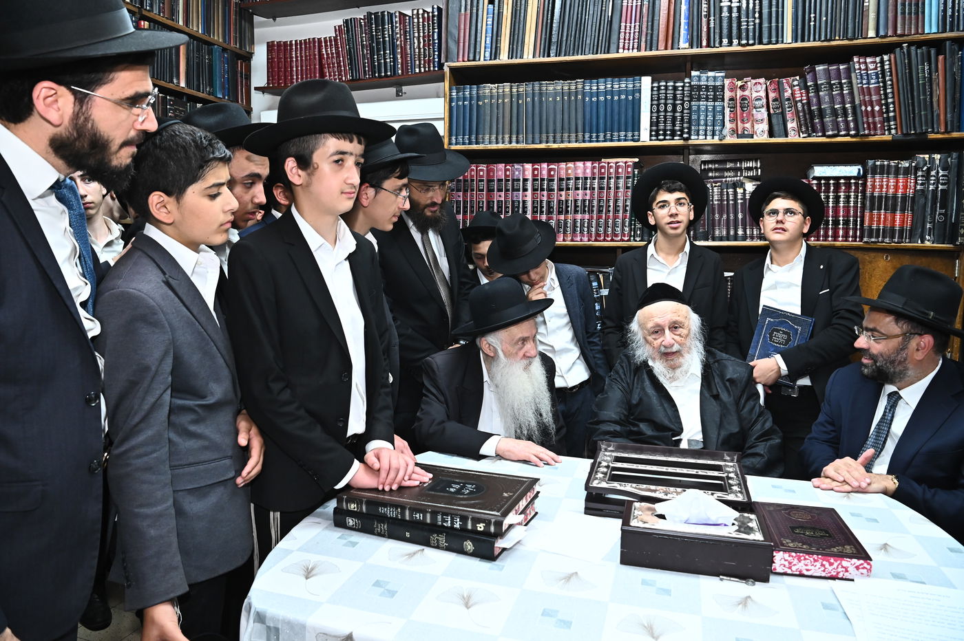 ילדי סוכת דוד אצל הגרב"ד פוברסקי