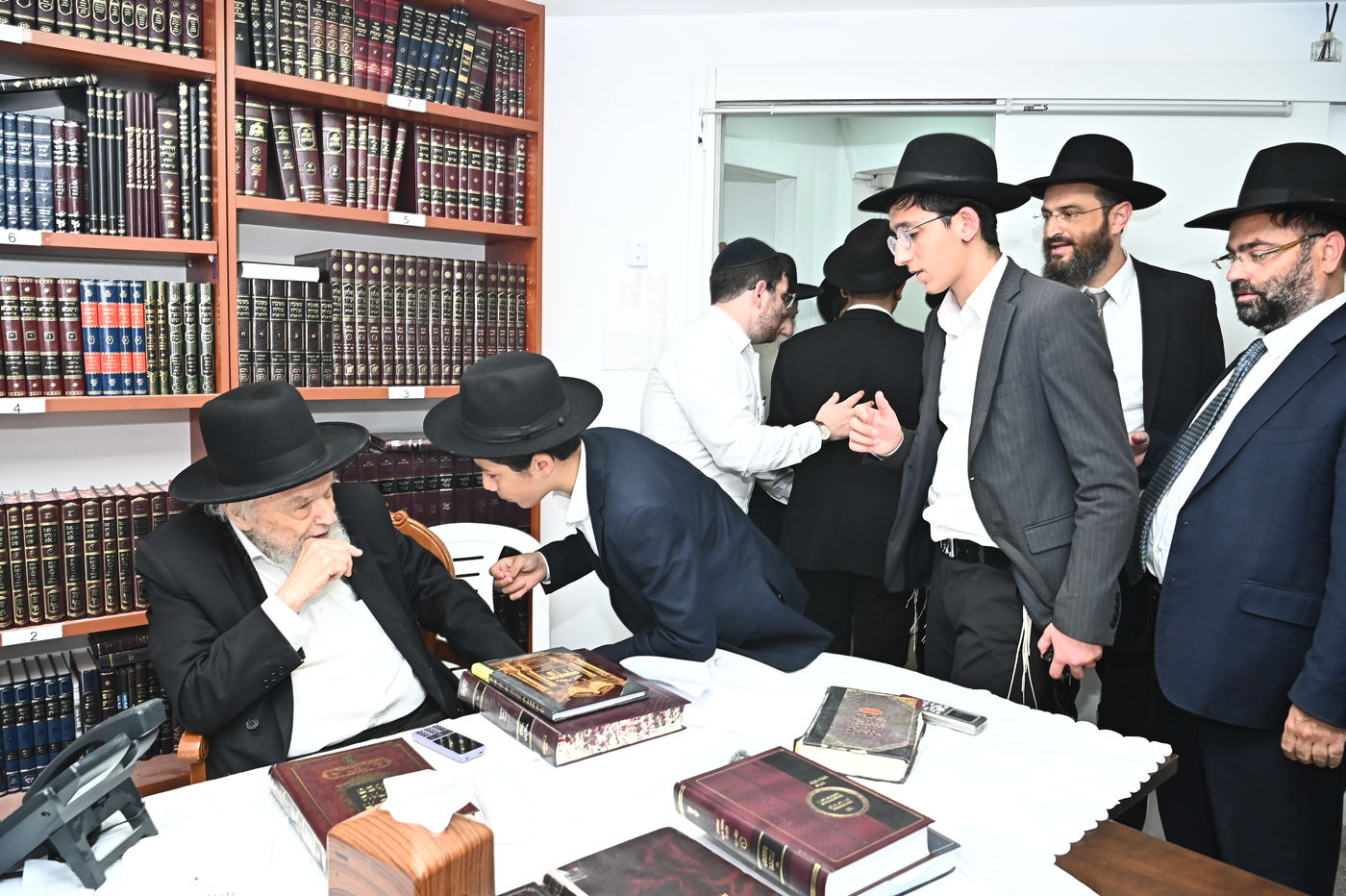 ילדי סוכת דוד אצל הגרמ"ה הירש