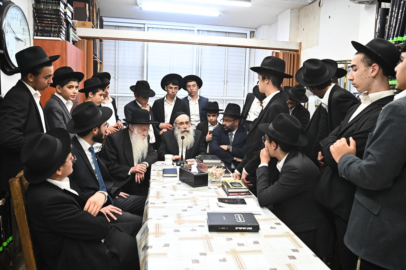 ילדי סוכת דוד אצל הגר"ש שטיינמן