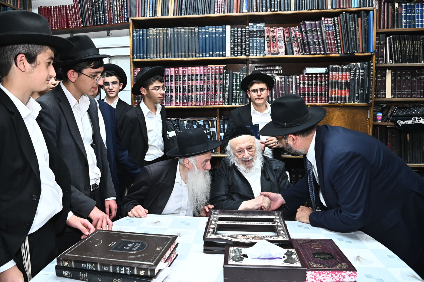 ילדי סוכת דוד אצל הגרב"ד פוברסקי