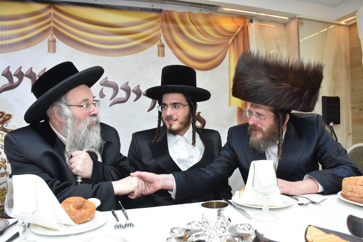 שמחת אירוסי בת הזקונים של האדמו"ר מראדזין