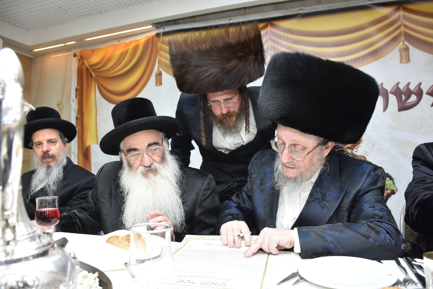 שמחת אירוסי בת הזקונים של האדמו"ר מראדזין