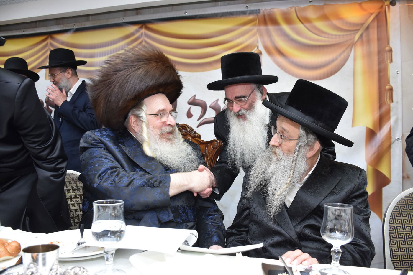 שמחת אירוסי בת הזקונים של האדמו"ר מראדזין