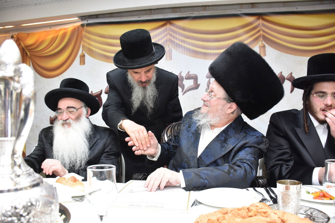 שמחת אירוסי בת הזקונים של האדמו"ר מראדזין