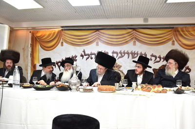 שמחת אירוסי בת הזקונים של האדמו"ר מראדזין