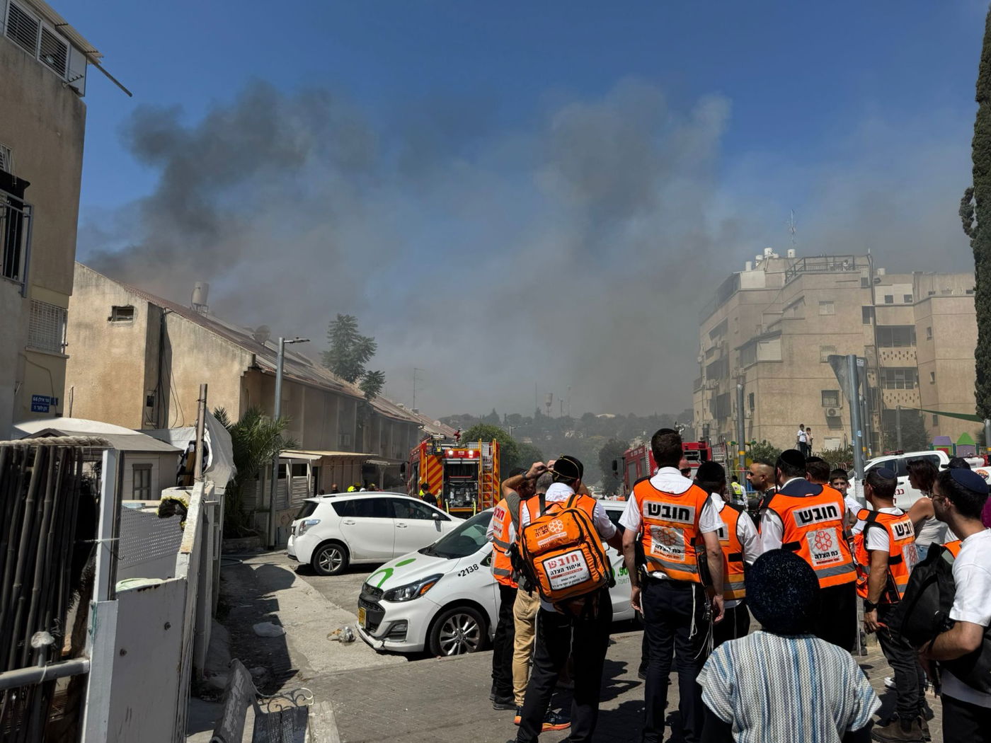 שריפה גדולה בבית שמש: בניינים פונו מדיירים, בלוני גז התפוצצו