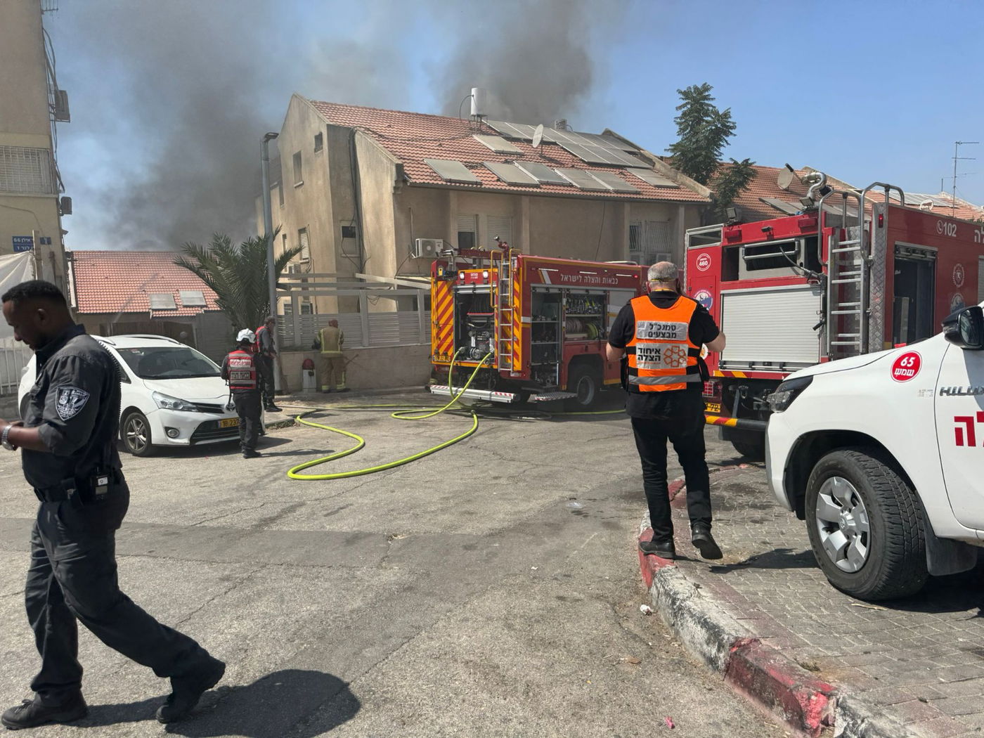 שריפה גדולה בבית שמש: בניינים פונו מדיירים, בלוני גז התפוצצו