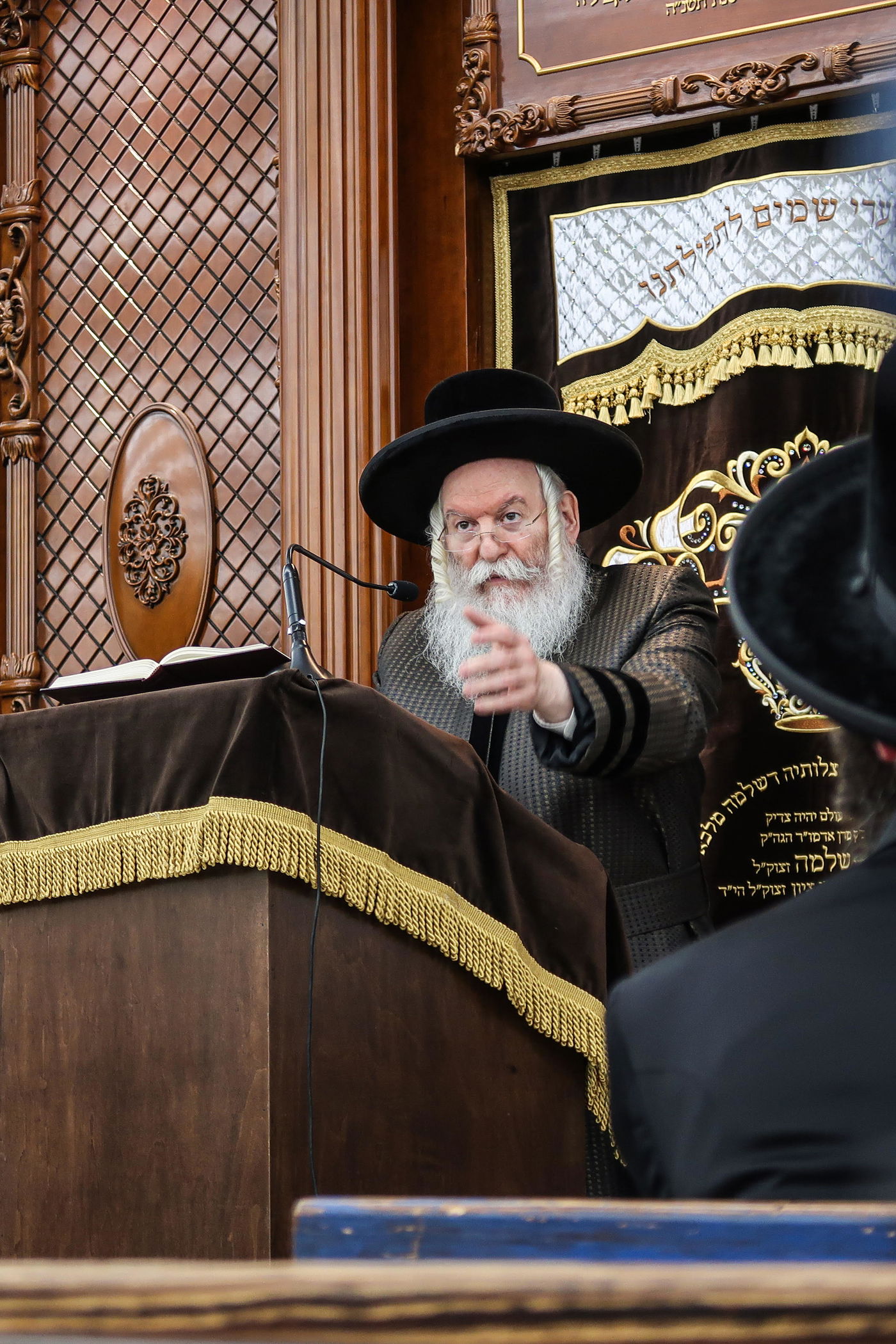 האדמו"ר מבאבוב בביקור במחנת מתיבתא עץ חיים ד'באבוב