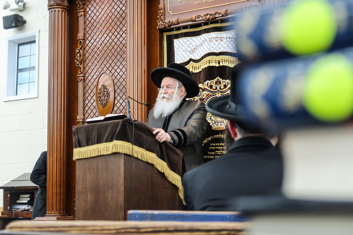 האדמו"ר מבאבוב בביקור במחנת מתיבתא עץ חיים ד'באבוב