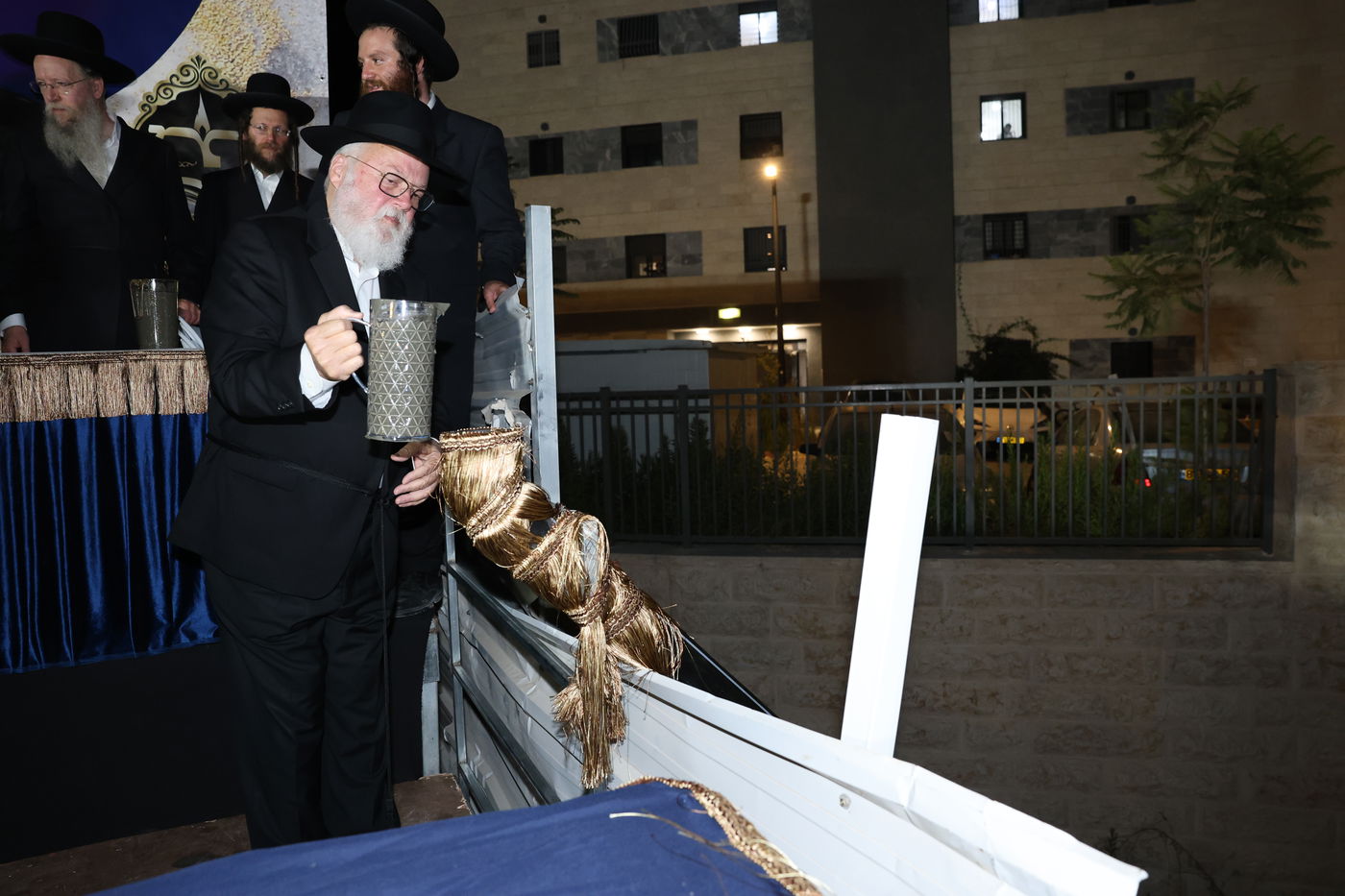 הנחת אבן הפינה לקהילת הגר"ש אלתר בבית שמש