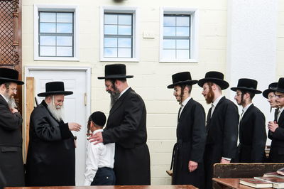 האדמו"ר מבאבוב בביקור במחנת מתיבתא עץ חיים ד'באבוב