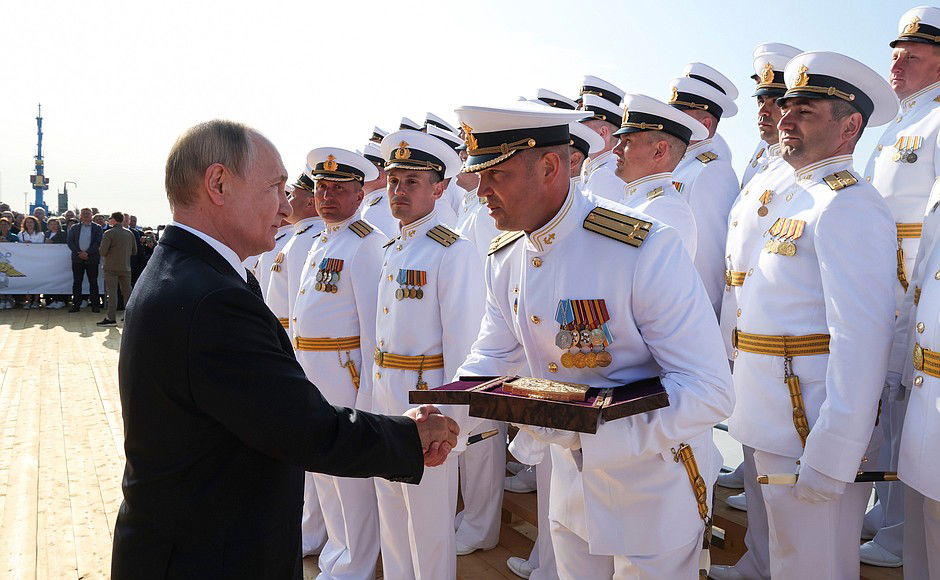 פוטין בהשקת הצוללת הגרעינית החדשה