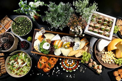 גבינת עיזים: המלכה הלבנה שכבשה את המטבח העולמי