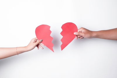 כשהאמון נגמר והלב שלה כבר לא יכול להיות מושפע מההתנצלויות