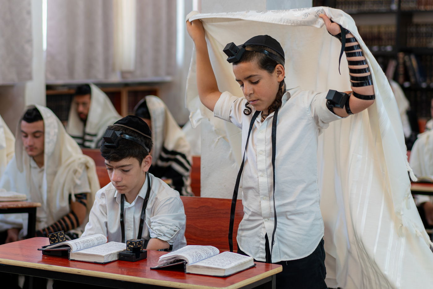 ישיבת בית השם- כאן הם לא רק שותפים לחדר, הם שותפים למסע