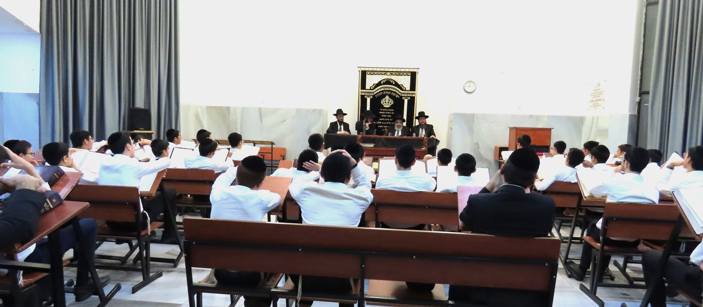 הגר"מ צדקה בישיבת "תורת יהודה" 