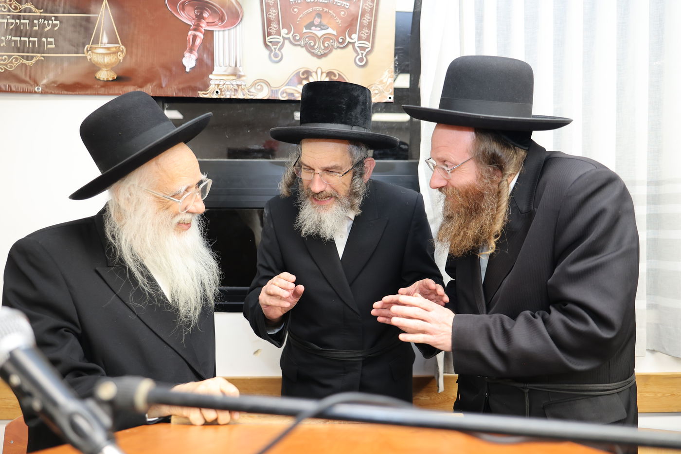 התחלת כתיבת ס"ת לע"נ הקדוש טוביה שמחה הי"ד