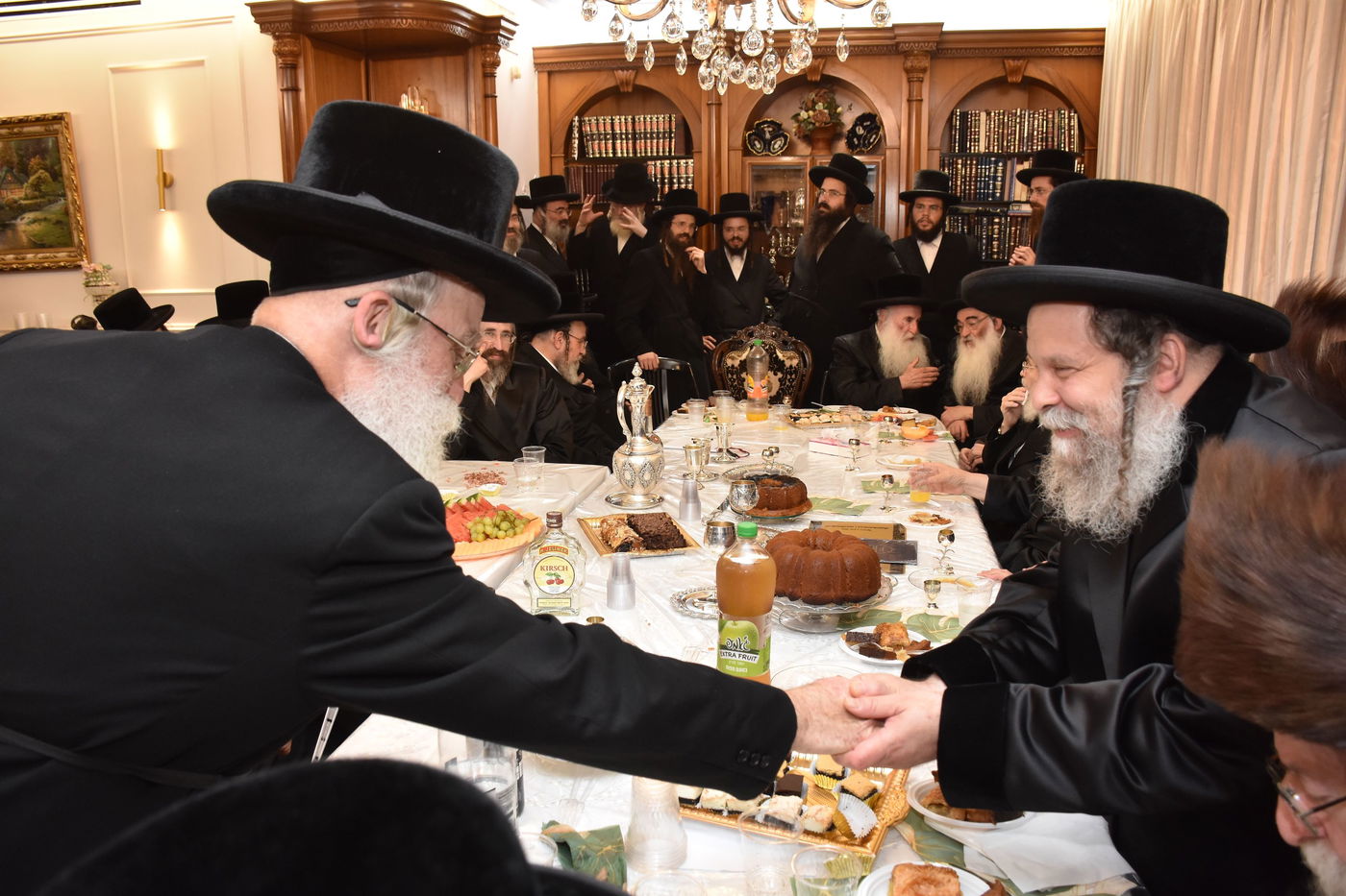 שמחת אירוסי בת רבי יעקב מאיר שפירא, עם נכד הגר"מ דייטש