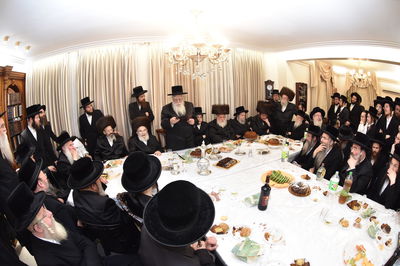 שמחת אירוסי בת רבי יעקב מאיר שפירא, עם נכד הגר"מ דייטש