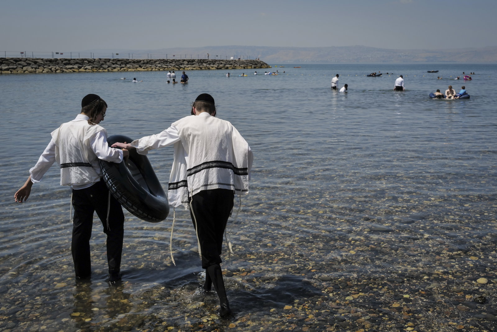 יותר בשר מחול ומים? אלו החופים הנפרדים שמחכים לכם בימי בין הזמנים ...